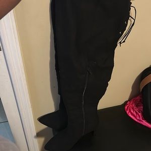 Black plus size thigh boots